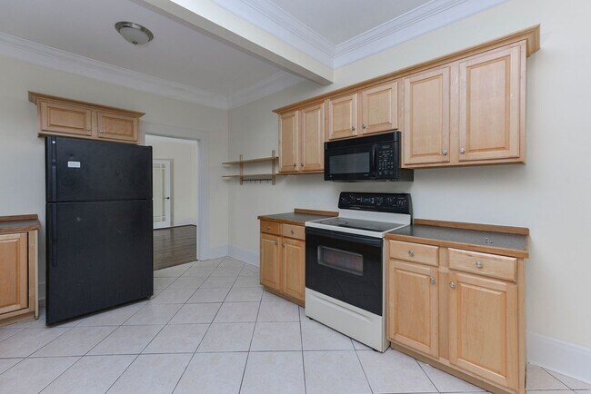 Building Photo - Cozy 3BR/2BA Home Steps from USC – PRE-LEA...