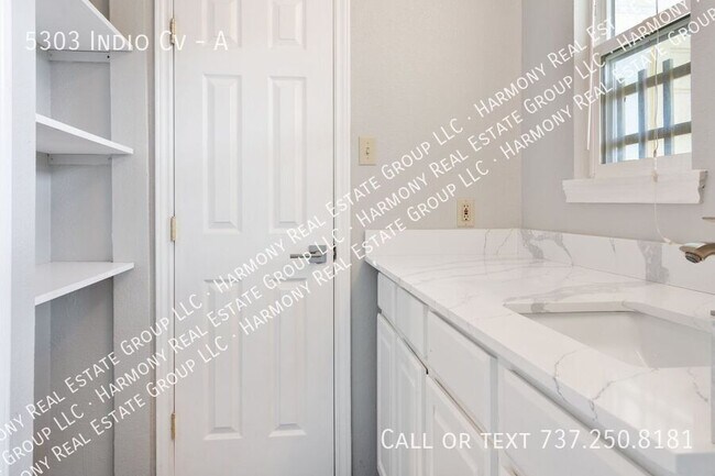 Building Photo - 5303 Indio Cove