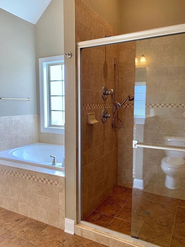 Building Photo - Charming All-Brick Home with In-Ground Poo...