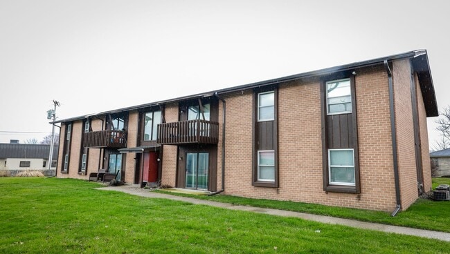 Building Photo - Spacious 2 Bedroom!