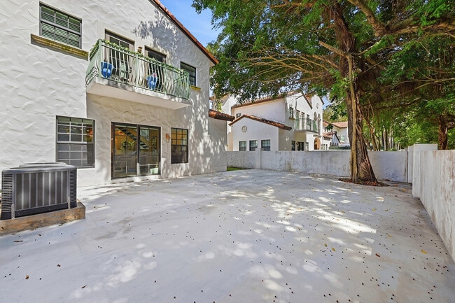 Building Photo - 4419 Hidden Harbour Terrace