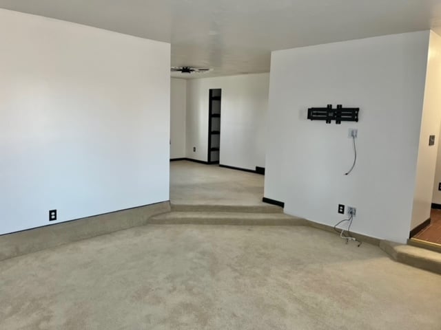 Building Photo - 658 E 250 N