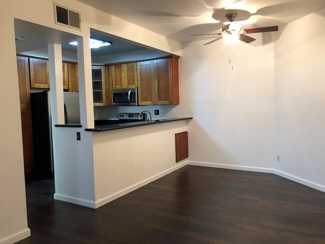 Building Photo - 1256 Stanhope Ln
