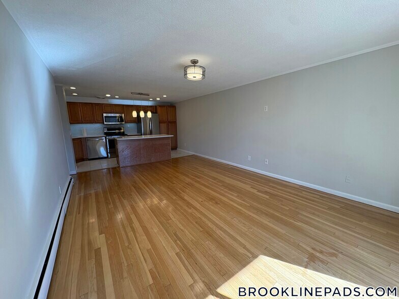 Building Photo - 50 Green St