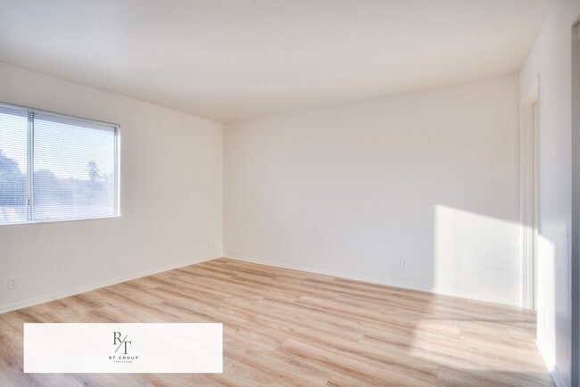 Building Photo - Lowest in the area!  Beautiful Family Home...