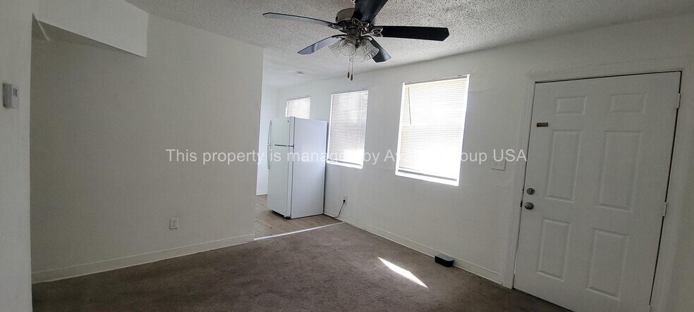 Building Photo - 745 Pippin St