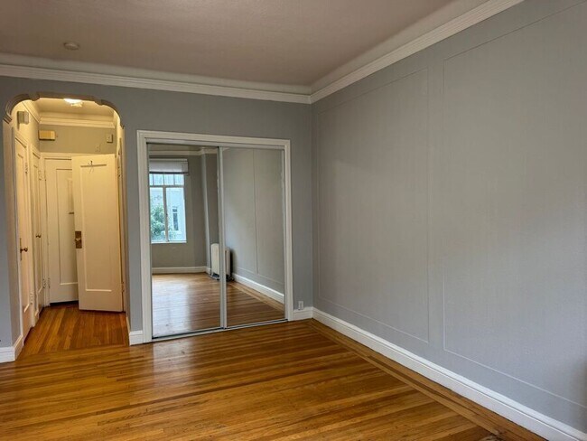 Building Photo - 536 Leavenworth St