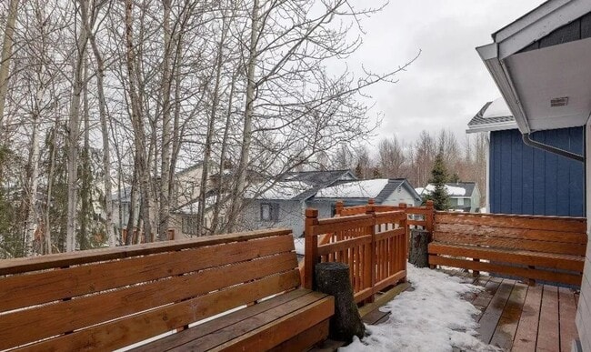 Building Photo - Cozy 3 Bedroom, 2.5 Bath Home in Eagle River