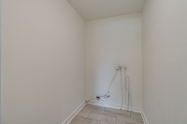 Building Photo - 3/ 2 Home for Rent!