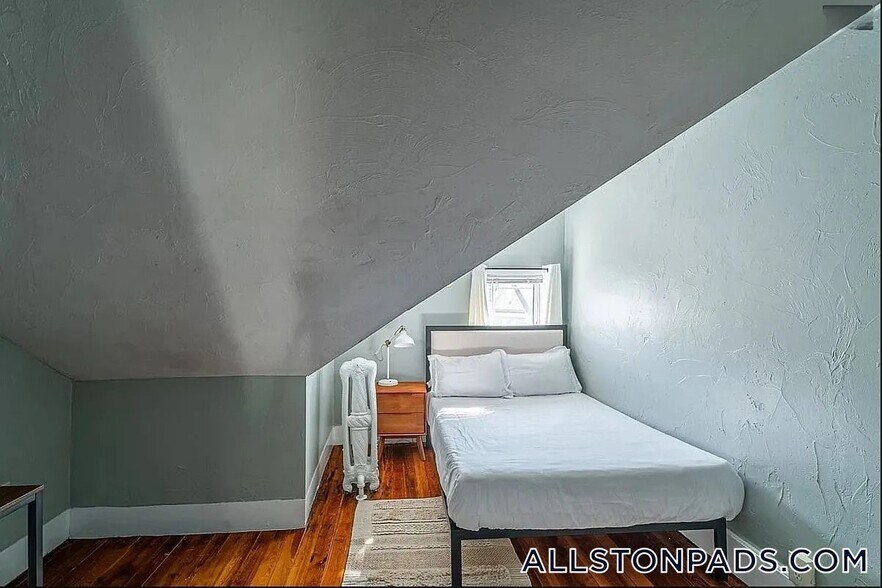 Building Photo - 6 Haskell St