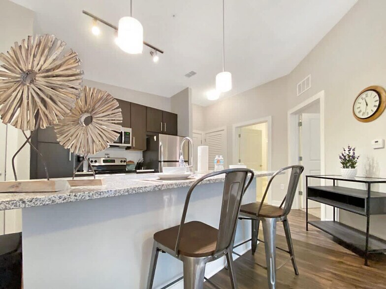 Building Photo - 2615 N Grady Ave