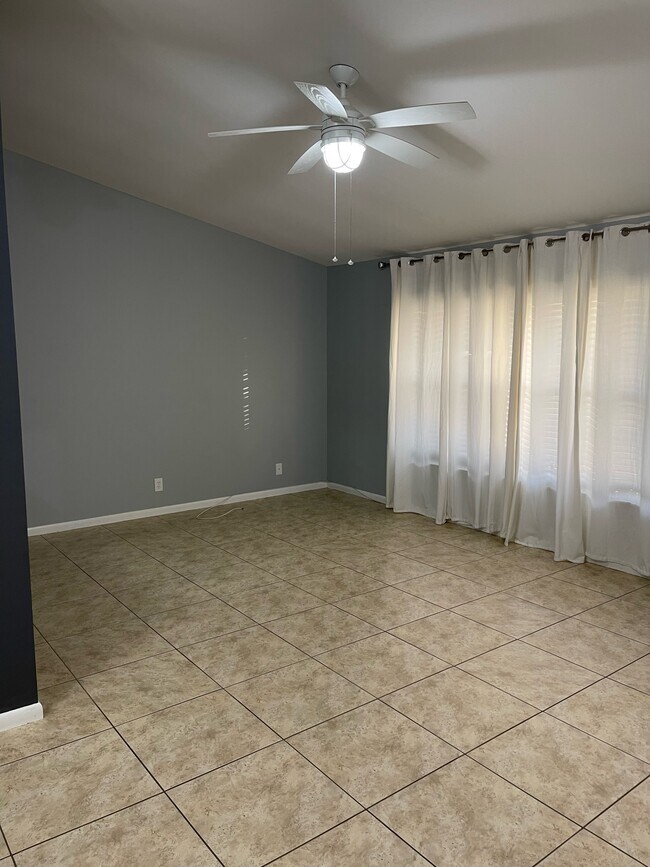 Building Photo - 104 Lakewood Dr Apt 21 C