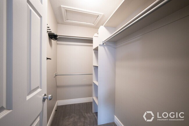 Building Photo - 9385 Tortellini Dr