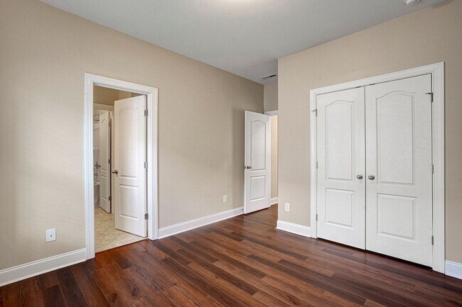 Building Photo - AVAILABLE JULY 1-BUNGALOW STYLE HOME IN MORRISVILLE
