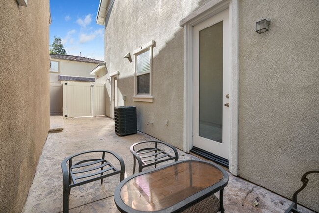 Building Photo - 4BR Gated Riverside Home | Fireplace | 2-Car Garage | Washer/Dryer | 3D Tour