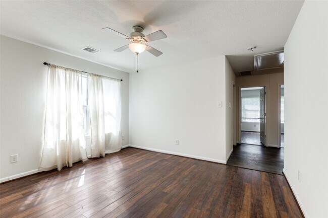 Building Photo - 29519 Legends Bluff Dr