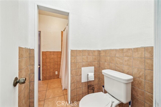 Building Photo - 3098 N Arrowhead Ave