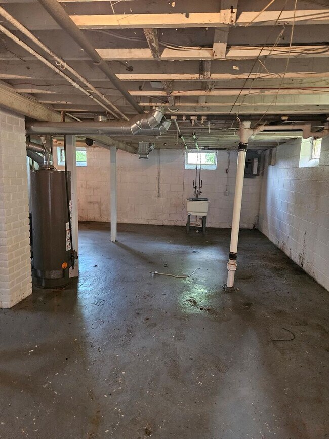 Building Photo - 12094 Penrod St