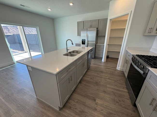 Building Photo - 1547 Ripple Rock Dr