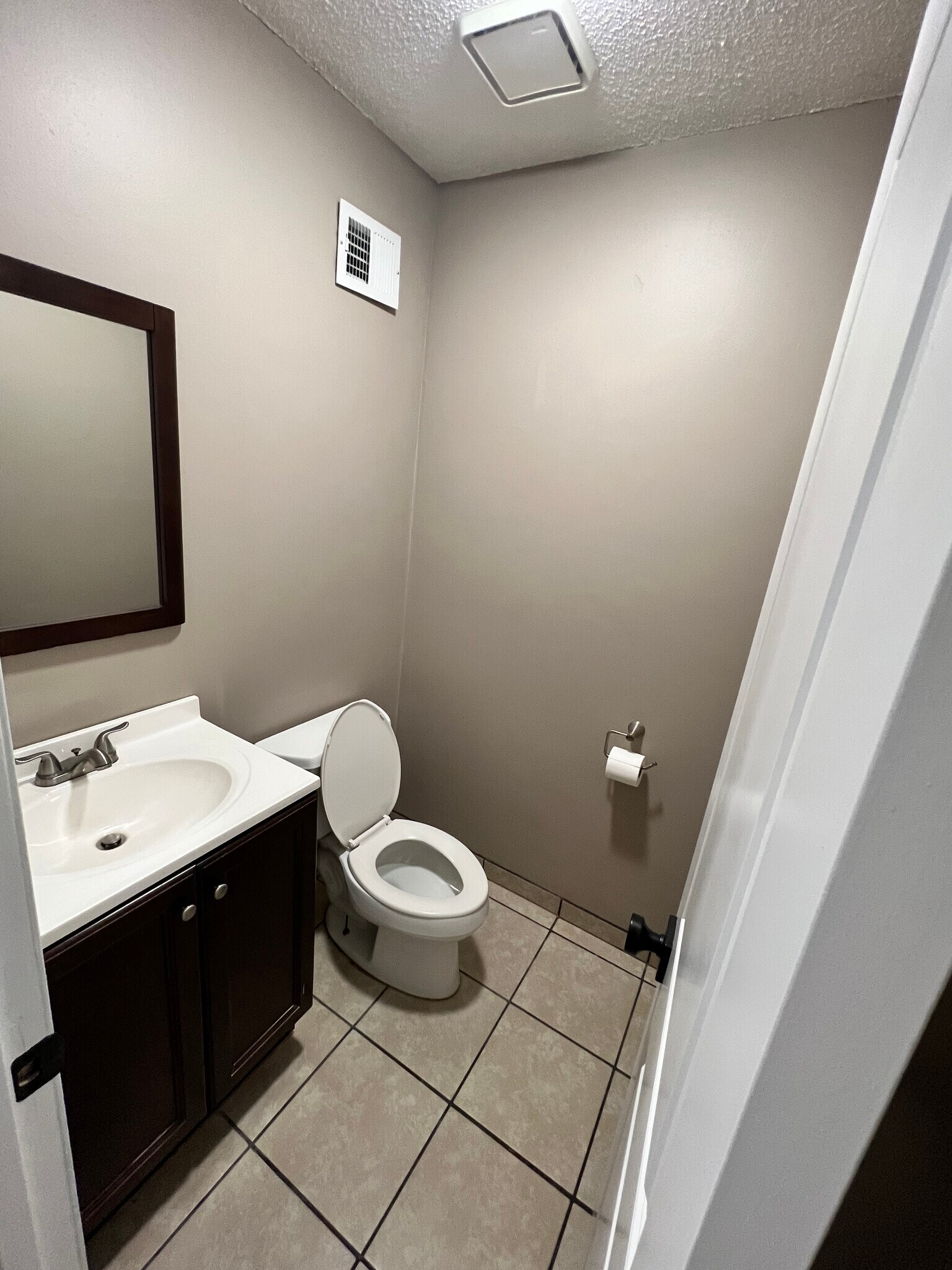 Building Photo - 8303 N Everton