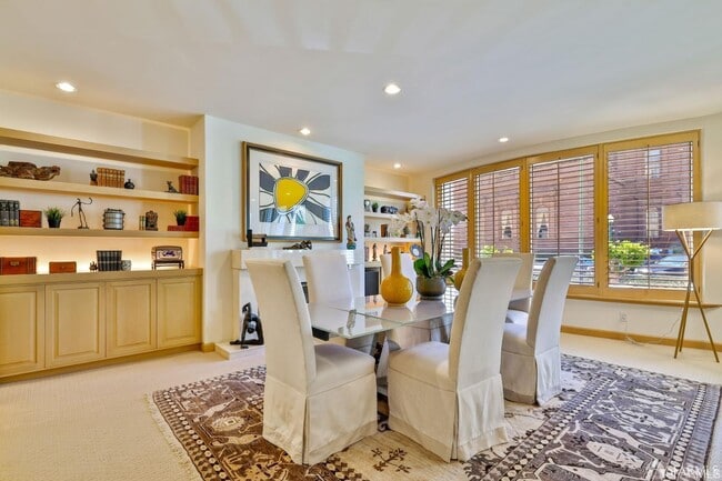 Building Photo - 1150 Sacramento St