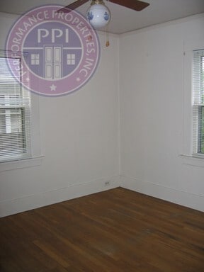 Building Photo - 3018 NE 43rd Ave