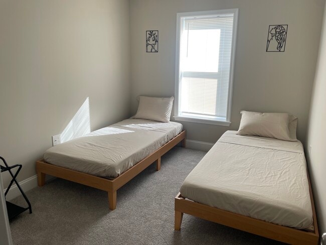 Building Photo - 2711 Ashland Ave