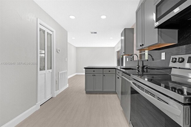 Building Photo - 10065 NW 54th Terrace