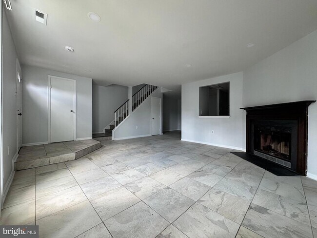 Building Photo - 7527 Belle Grae Dr