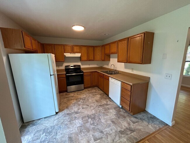 Building Photo - WESTWOOD- 3 Bed/ 2 full bath with 2 car garage