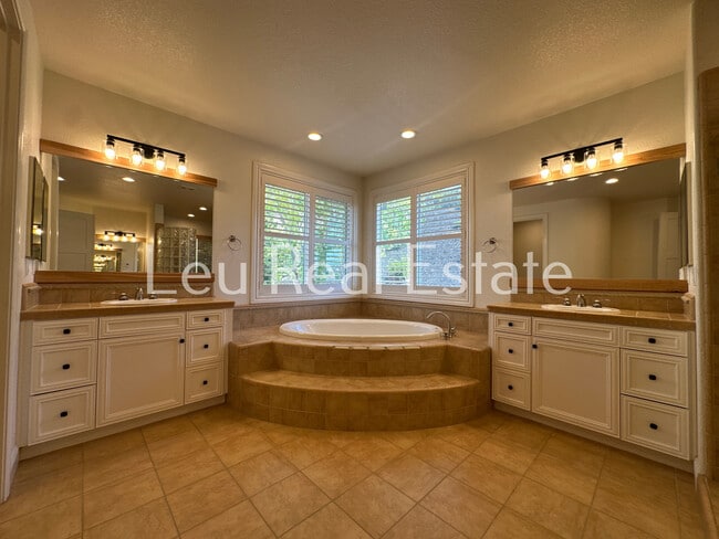 Building Photo - 2630 Giorno Way