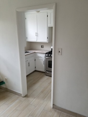 Dining room to kitchen - 2178 W 26th Pl