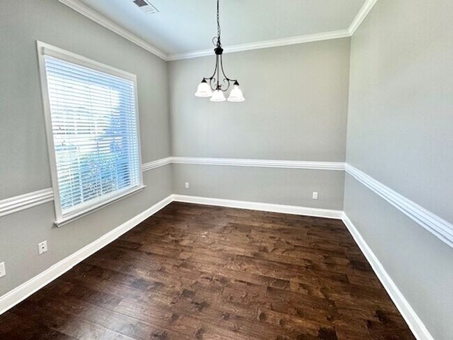 Building Photo - Move In Special! Now Leasing A Spacious 4 ...