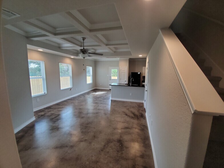Building Photo - 16906 Spirit Brk