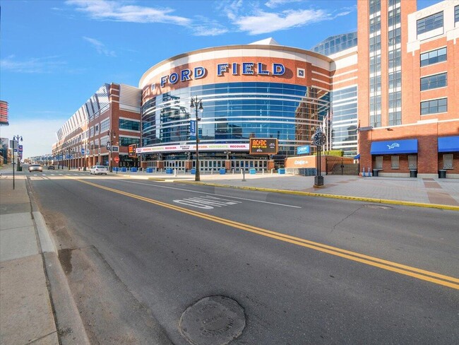 Building Photo - 3105 Brush St