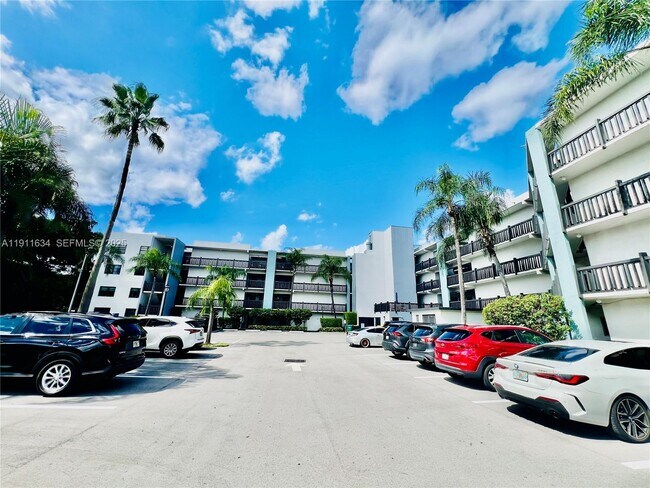 Building Photo - 1021 Mockingbird Ln