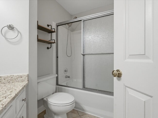 Building Photo - 9437 Fairmead Dr