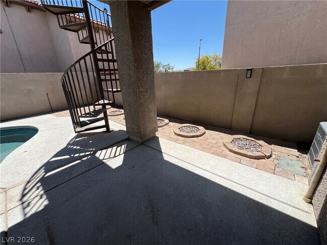 Building Photo - 9460 Glendora Valley St