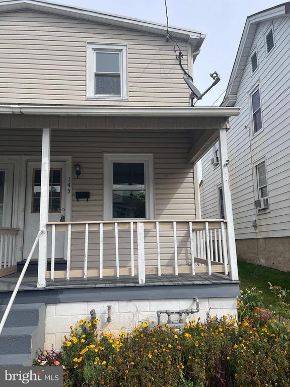 Building Photo - 145 Hopewell St