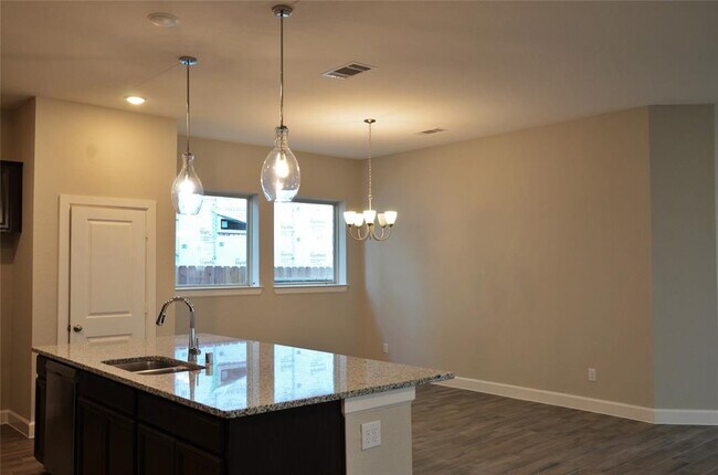 Building Photo - 23834 Pullin Market Dr