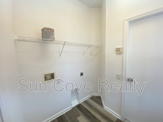 Building Photo - 5107 Gato Del Sol Cir