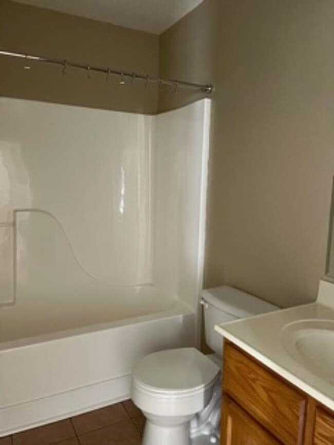 Building Photo - Powell/Anderson County 37849 - 3 bedroom, ...