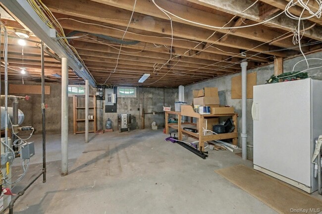 Building Photo - 22 7 Ave