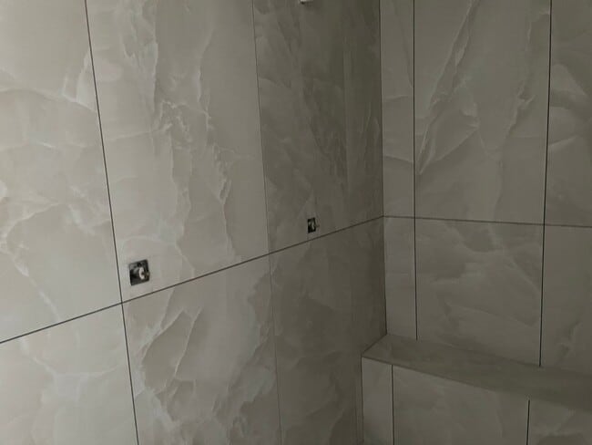 Building Photo - Awesome single story with 4 beds 4 baths and RV garage.