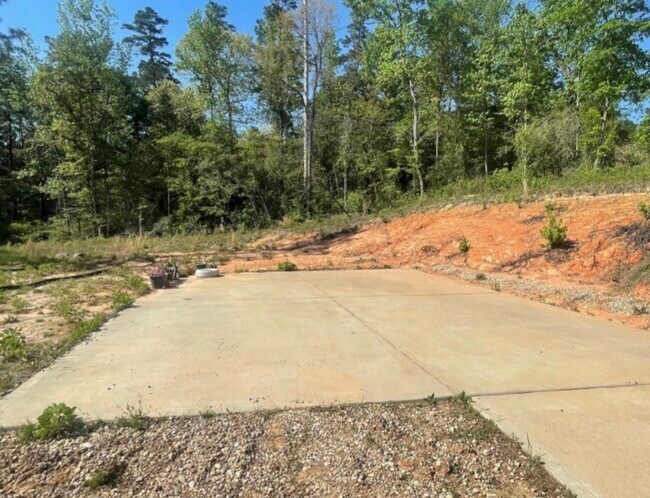 Building Photo - 131 Feldspar Ln