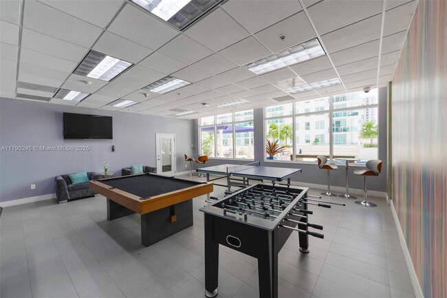 Building Photo - 1200 Brickell Bay Dr