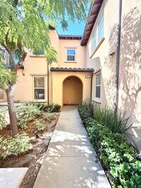 Building Photo - Spacious 3 bedroom Condo  in Portola Springs !