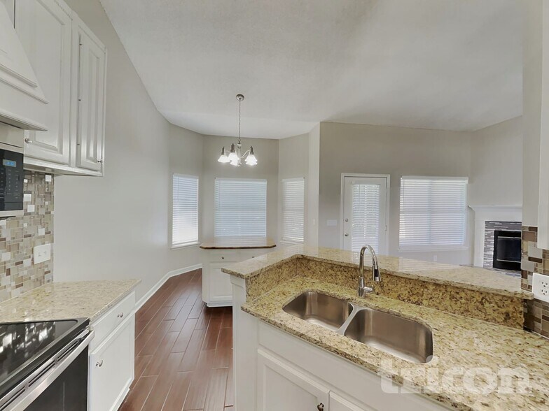 Building Photo - 843 Magic Cove Ln