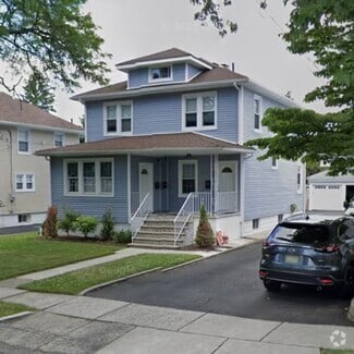 Building Photo - 235 Lawrence Ave