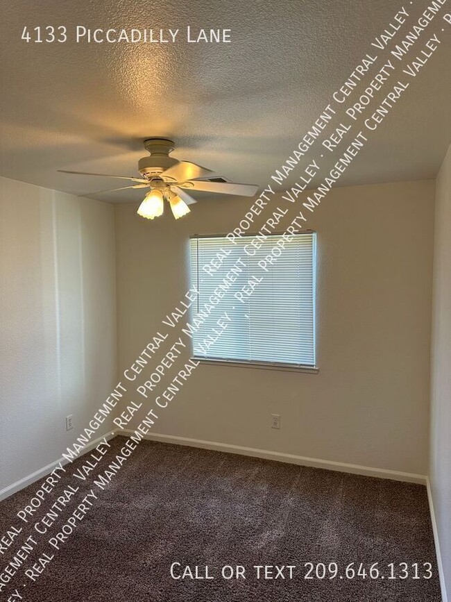 Building Photo - Turlock 3 Bedroom 2 Bathroom Home near Sta...